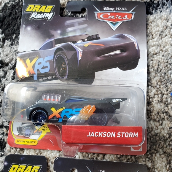 Disney Pixar Cars Piston Cup Garage Playset and 3 Pixar Cars - Picture 4 of 16